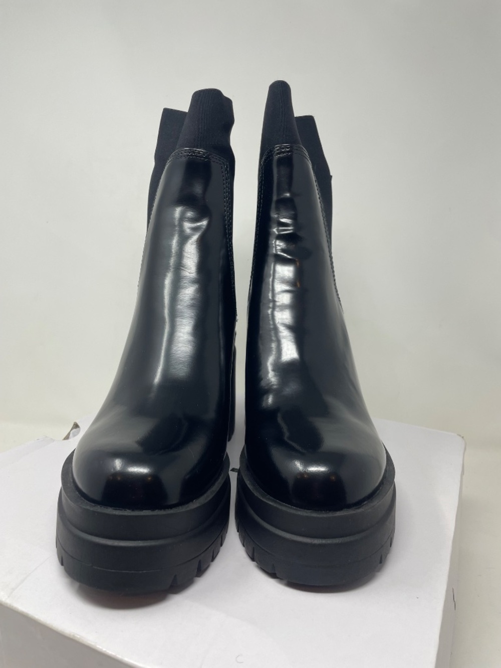 Size 8 Aldo black chunky heeled boots - Picture 2 of 12